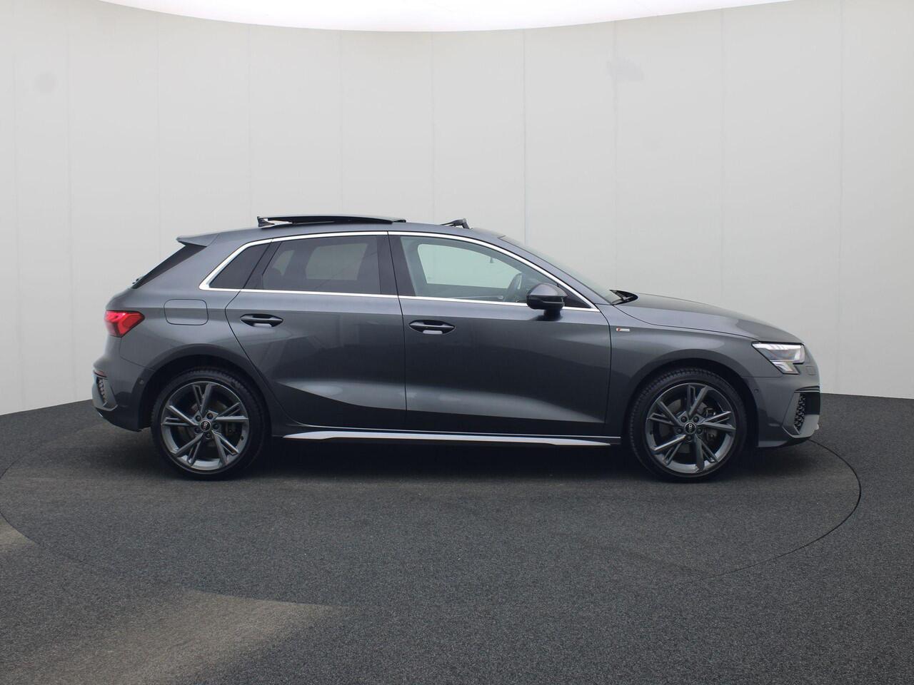 Audi A3 SPORTBACK 40 TFSIe 150kW/204PK S Edition · Panoramadak · Leder · Trekhaak · Garantie t/m 07-12-2028 of 100000km