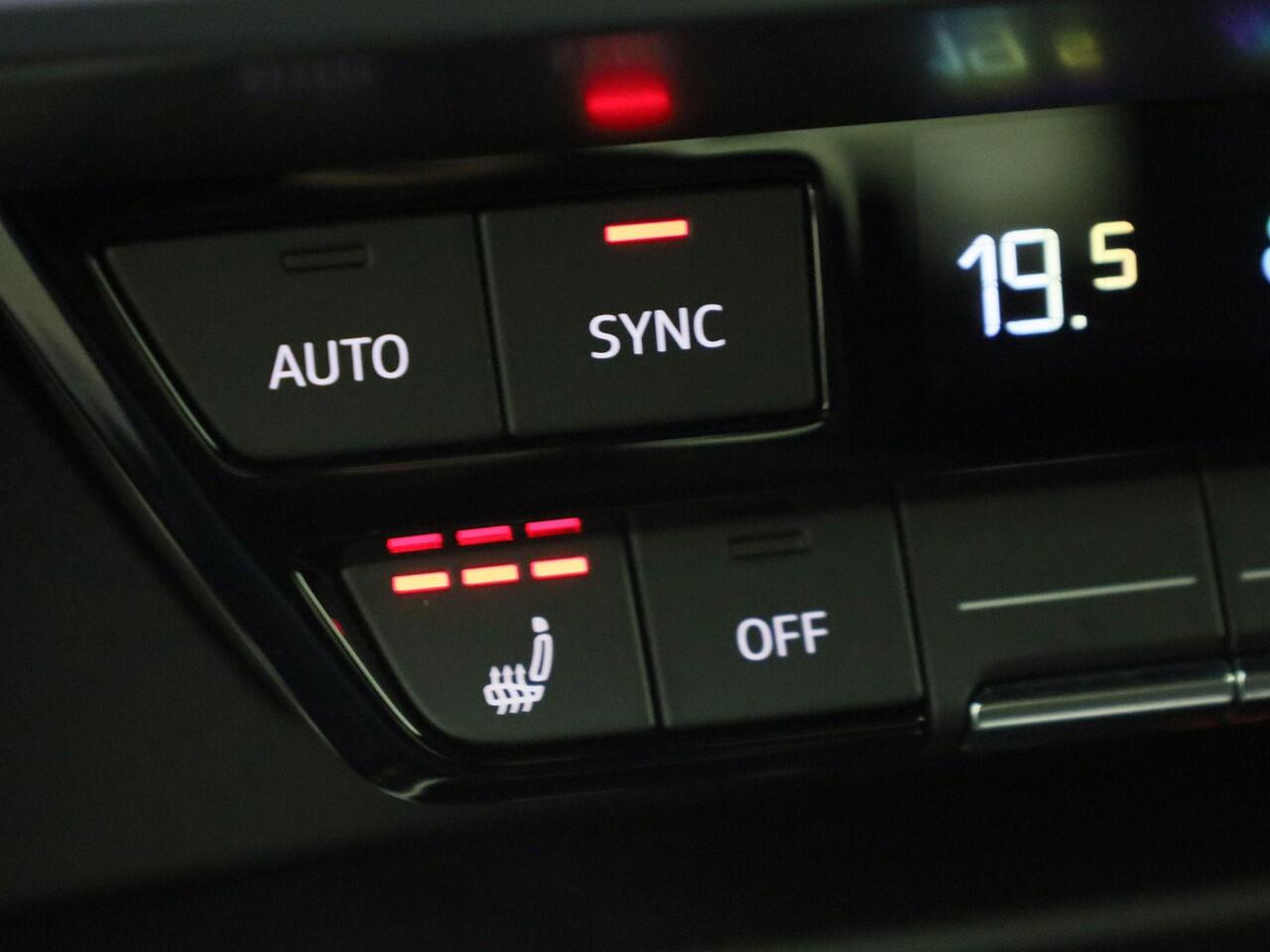 Audi A3 SPORTBACK 40 TFSIe 150kW/204PK S Edition · Panoramadak · Leder · Trekhaak · Garantie t/m 07-12-2028 of 100000km