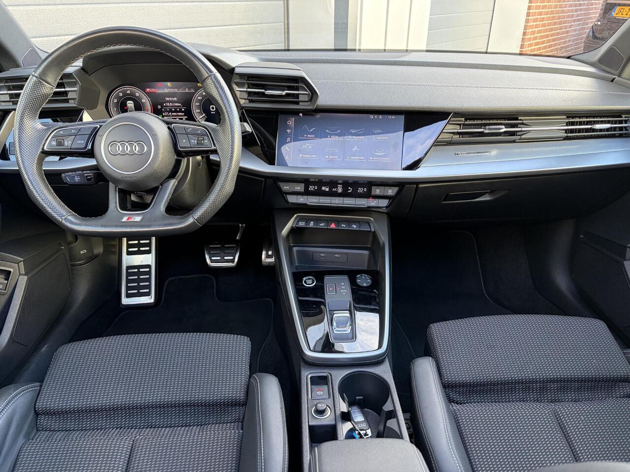 Audi A3 SPORTBACK 40 TFSI e Advanced edition S Line | Pano | LED | Keyless | Camera |