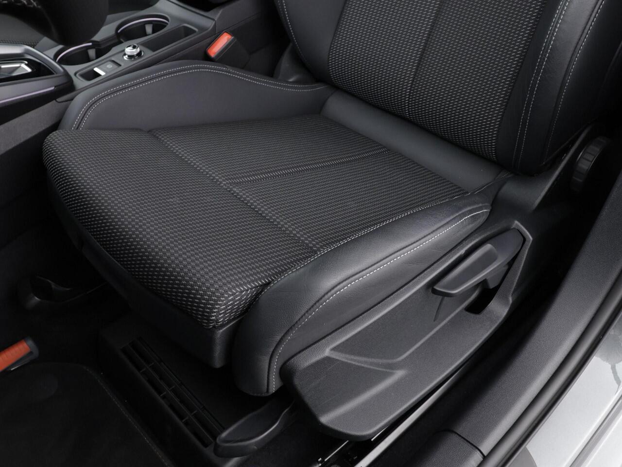 Audi A3 SPORTBACK 35 TFSI 150pk S-tronic S edition · Sonos Audio · Camera · Apple/Android Car Play · Adaptive Cruise Control · Sfeerverlichting · Afgevlakt Stuurwiel · 18'' Inch · Garantie t/m 29-10-2028 of 100.000km