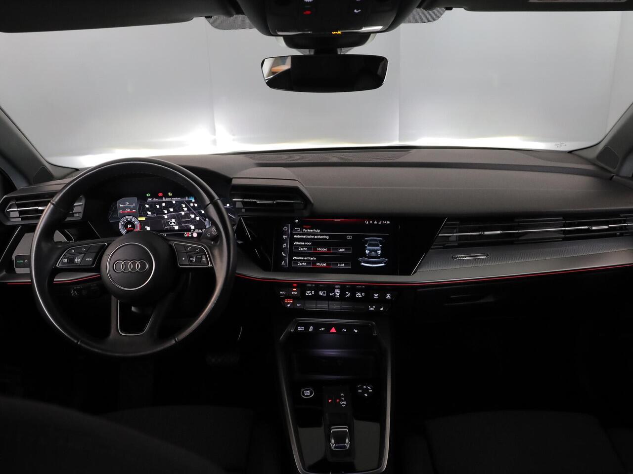 Audi A3 SPORTBACK 40 TFSI e Advanced edition 204pk | Navigatie | Verwarmbare voorstoelen | Verlengde garantie | 17 inch lichtmetalen velgen