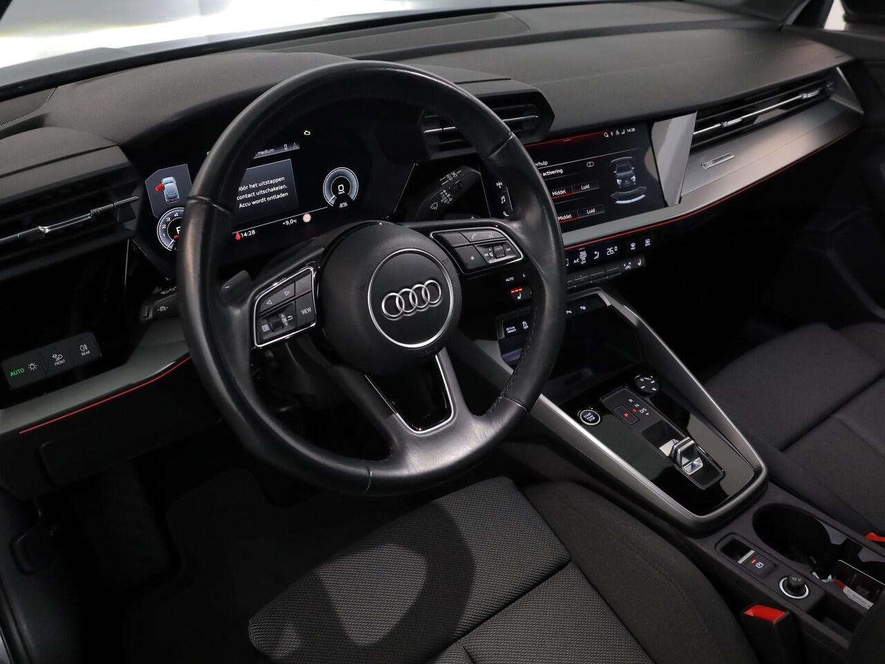 Audi A3 SPORTBACK 40 TFSI e Advanced edition 204pk | Navigatie | Verwarmbare voorstoelen | Verlengde garantie | 17 inch lichtmetalen velgen