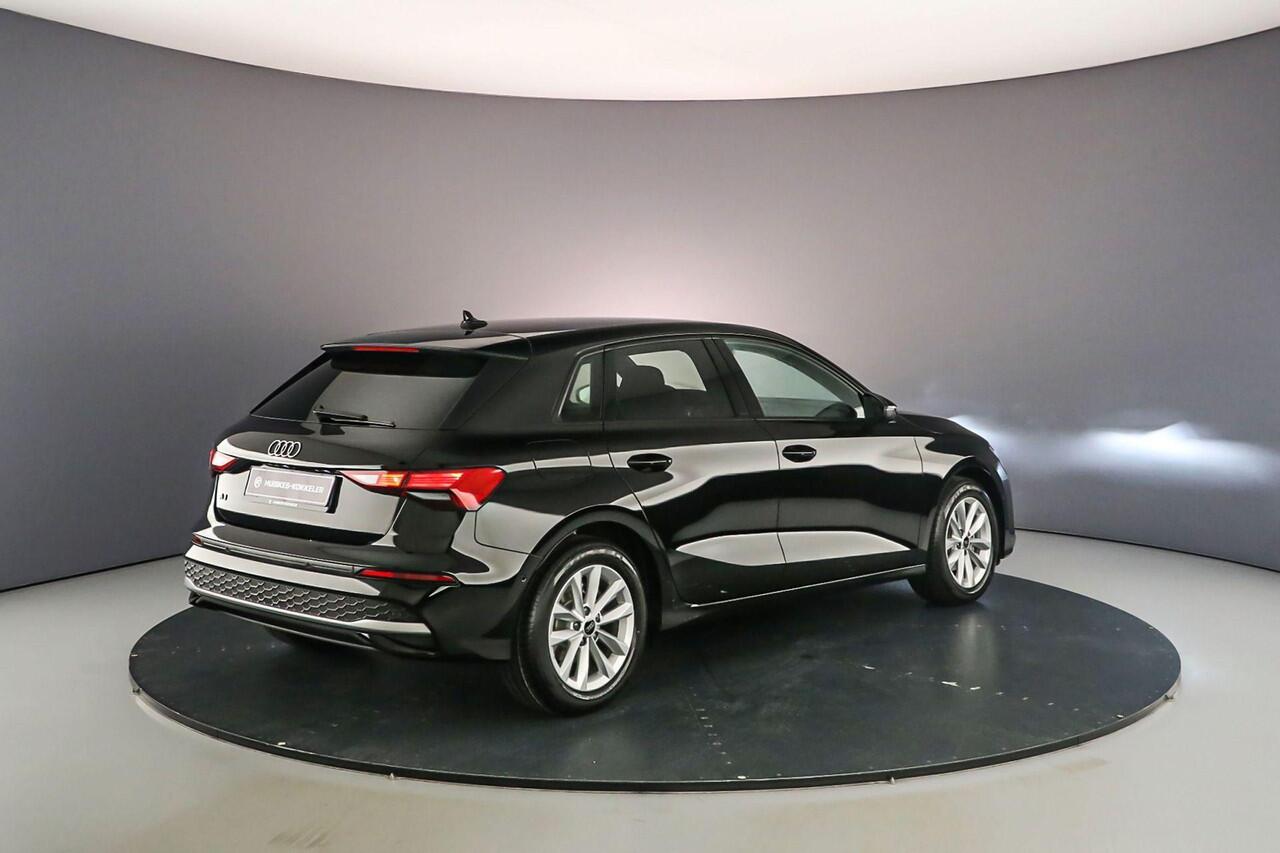 Audi A3 SPORTBACK 30 TFSI AUT | Private Lease ¤519.- per maand all-in | ¤4.000,- KORTING | | Sportonderstel - Privacy glas - Sportstoelen