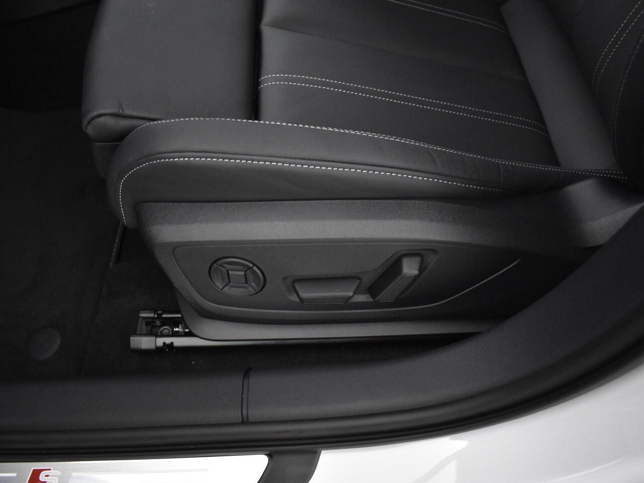 Audi A3 SPORTBACK Advanced edition 40 TFSI e 204 PK · Lederen bekleding · Comfortsleutel · 18" LM Velgen · Assist. Driving + Parking plus