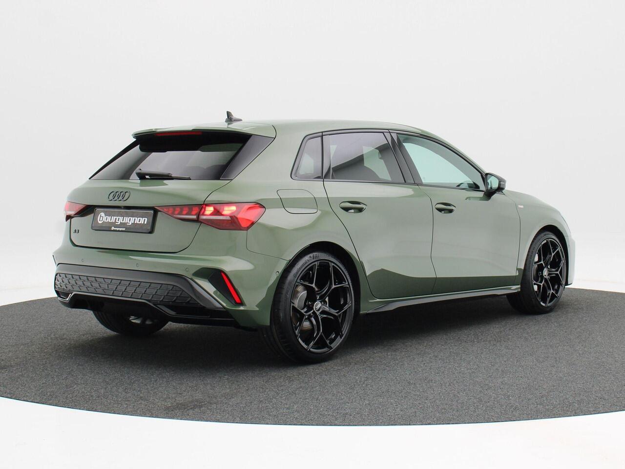 Audi A3 SPORTBACK 35 TFSI S edition | Privacy glas | Sonos 3d | 19 inch | Comfortsleutel | Matrix Led |