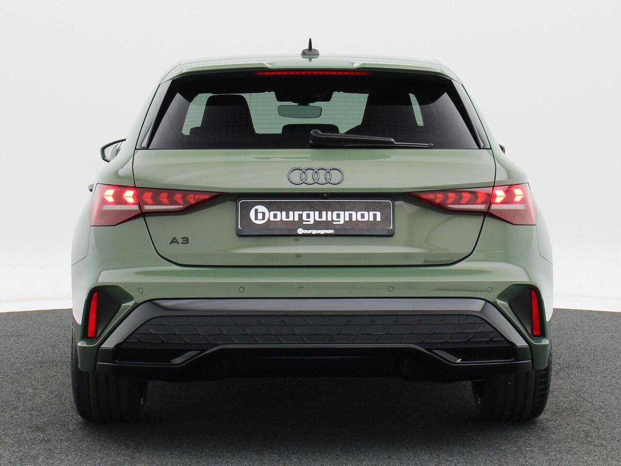 Audi A3 SPORTBACK 35 TFSI S edition | Privacy glas | Sonos 3d | 19 inch | Comfortsleutel | Matrix Led |