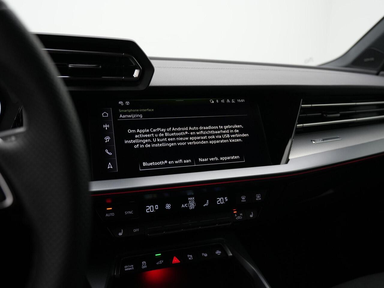 Audi A3 SPORTBACK 45 TFSI e 272 pk S-tronic S edition Competition / S-Line | Matrix LED | Head-up display | Sonos | Elektr. verstelbare stoel | Leder/alcantara