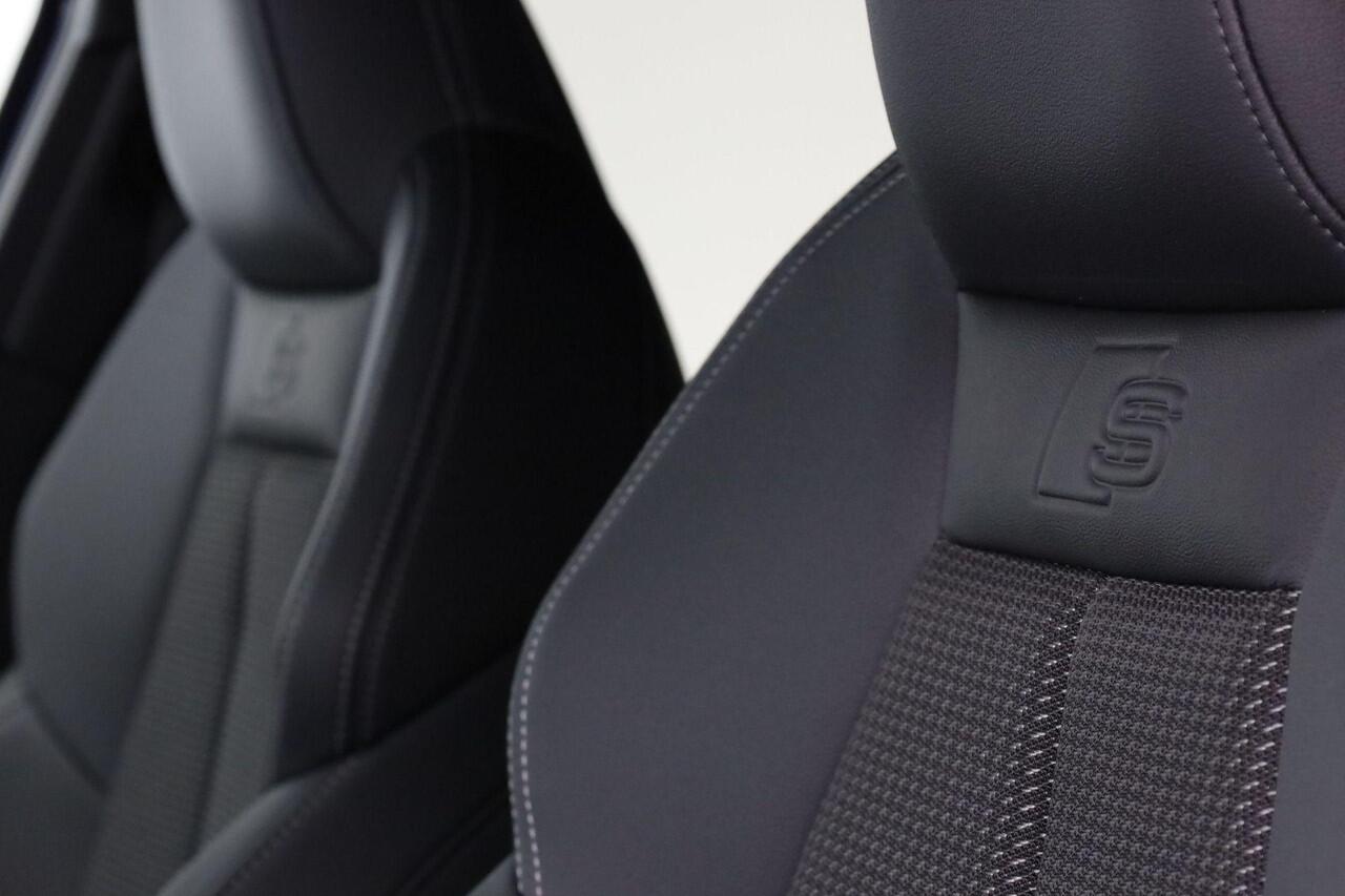 Audi A3 SPORTBACK 45 TFSI e 272 PK S edition Competition | Achteruitrijcamera | Sfeerverlichting | Stoelverwarming | Standkachel | Draadloos Apple Carplay | Drive Select |