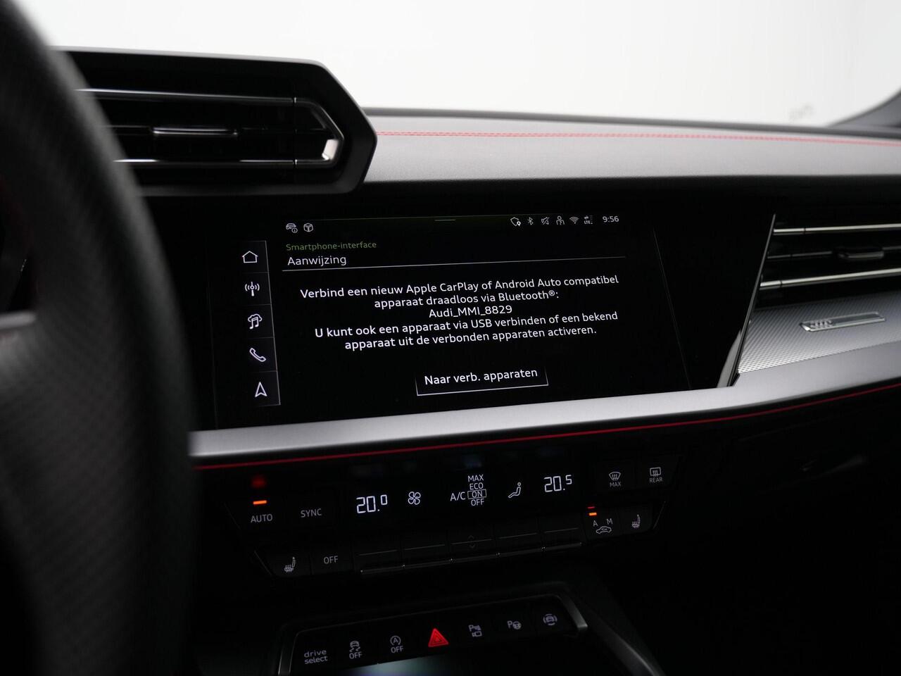 Audi A3 SPORTBACK 35 TFSI 150 pk S-tronic S-Line | Panoramadak | Trekhaak | Head-up display | Matrix LED | Sonos