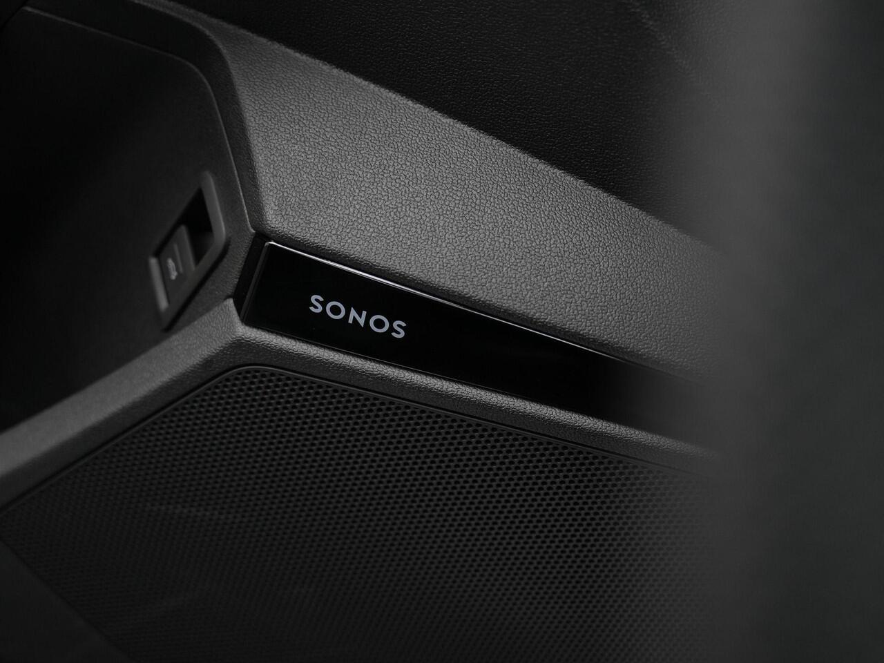 Audi A3 SPORTBACK 35 TFSI 150 pk S-tronic S-Line | Panoramadak | Trekhaak | Head-up display | Matrix LED | Sonos