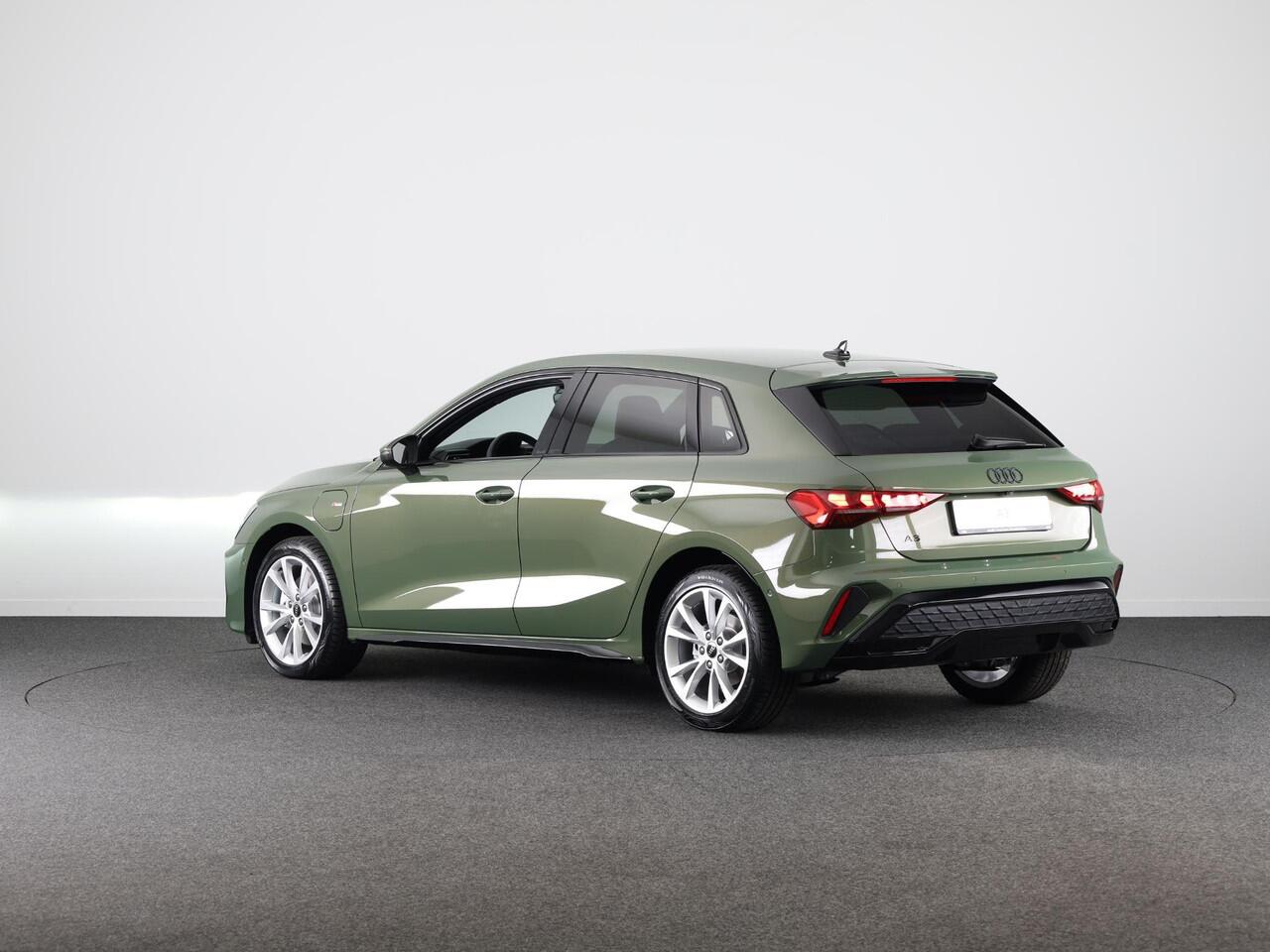 Audi A3 SPORTBACK 40 TFSI e S edition 204pk | Verlengde garantie | Parkeercamera | Adaptieve cruise controle | Optiek pakket zwart Plus | Extra getint glas