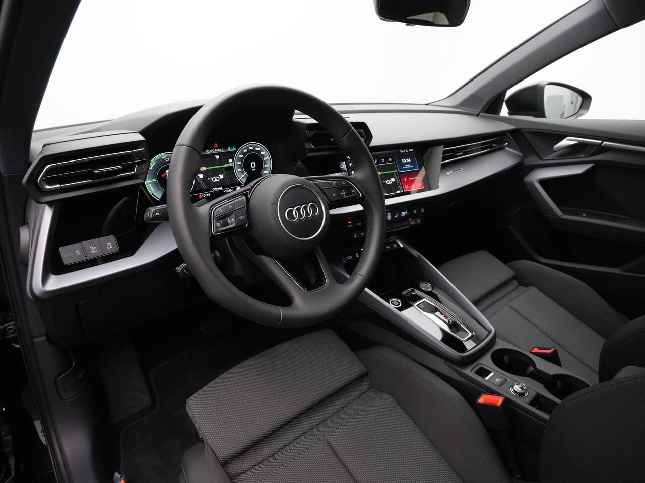 Audi A3 SPORTBACK 40 TFSI e 204 pk S-tronic Advanced edition | Navigatie | Stoelverwarming | Parkeersensoren voor/achter