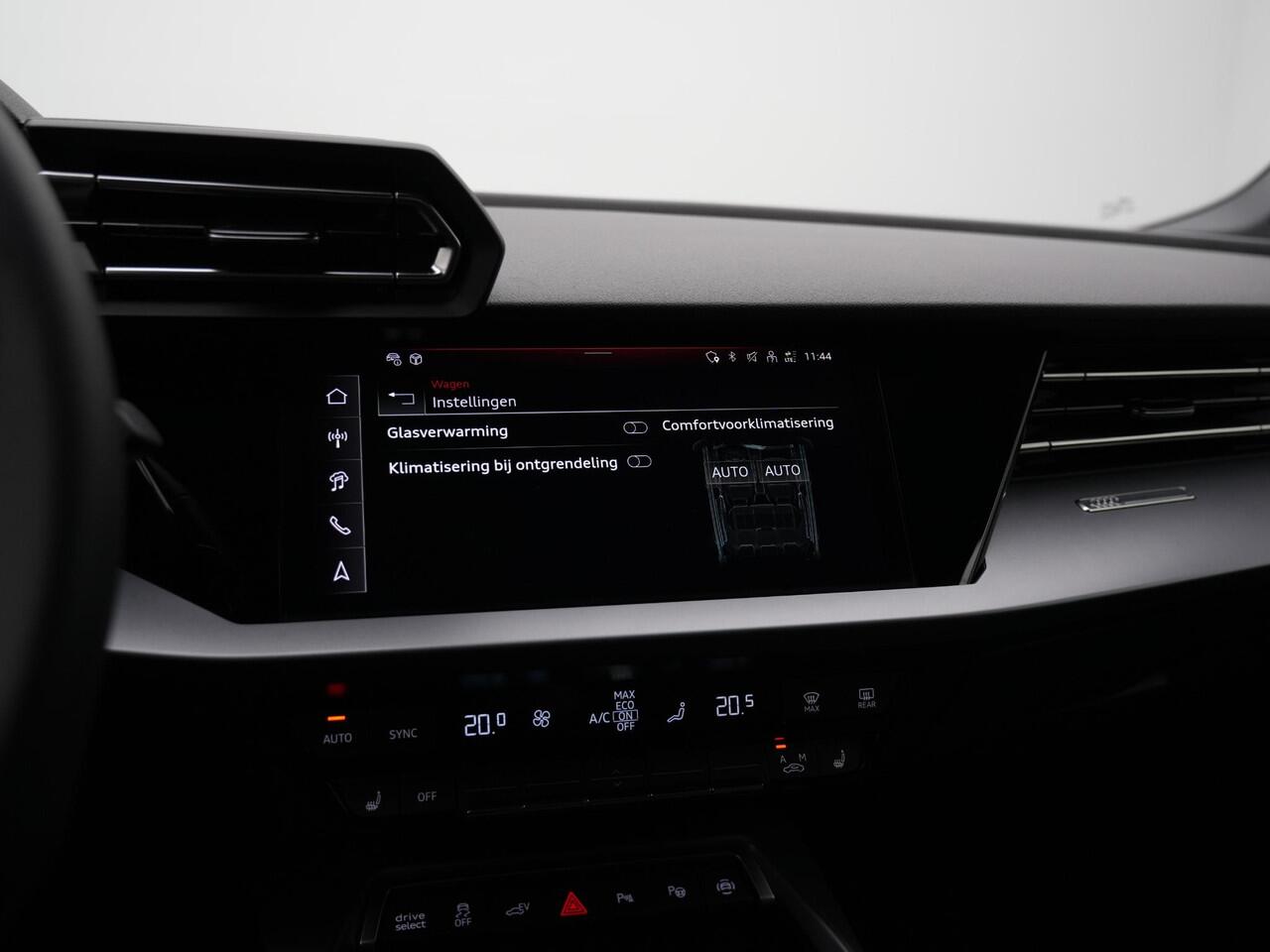 Audi A3 SPORTBACK 40 TFSI e 204 pk S-tronic Advanced edition | Stoelverwarming | Navigatie | Parkeersensoren voor/achter