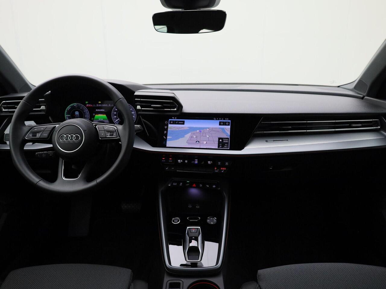 Audi A3 SPORTBACK 40 TFSIe 150kW/204PK Advanced · Apple/Android Car Play · Navigatie · Camera + Parkeersensoren · Garantie tot maart 2030 of 100000km.