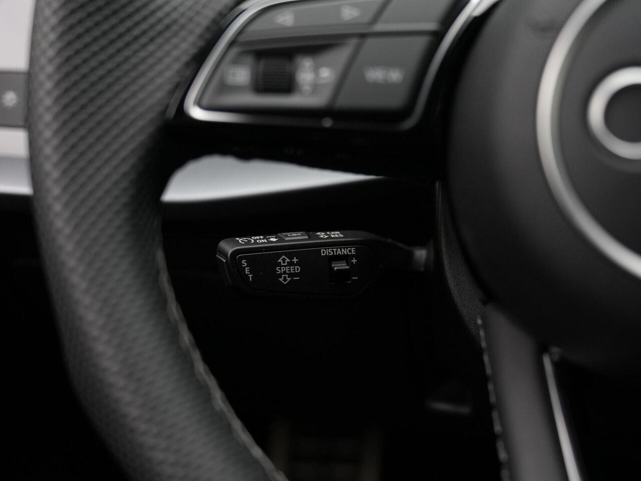 Audi A3 SPORTBACK 30 TFSI 116 pk S-tronic S edition Black style | S-Line | Achteruitrijcamera | Adaptive Cruise | Navigatie