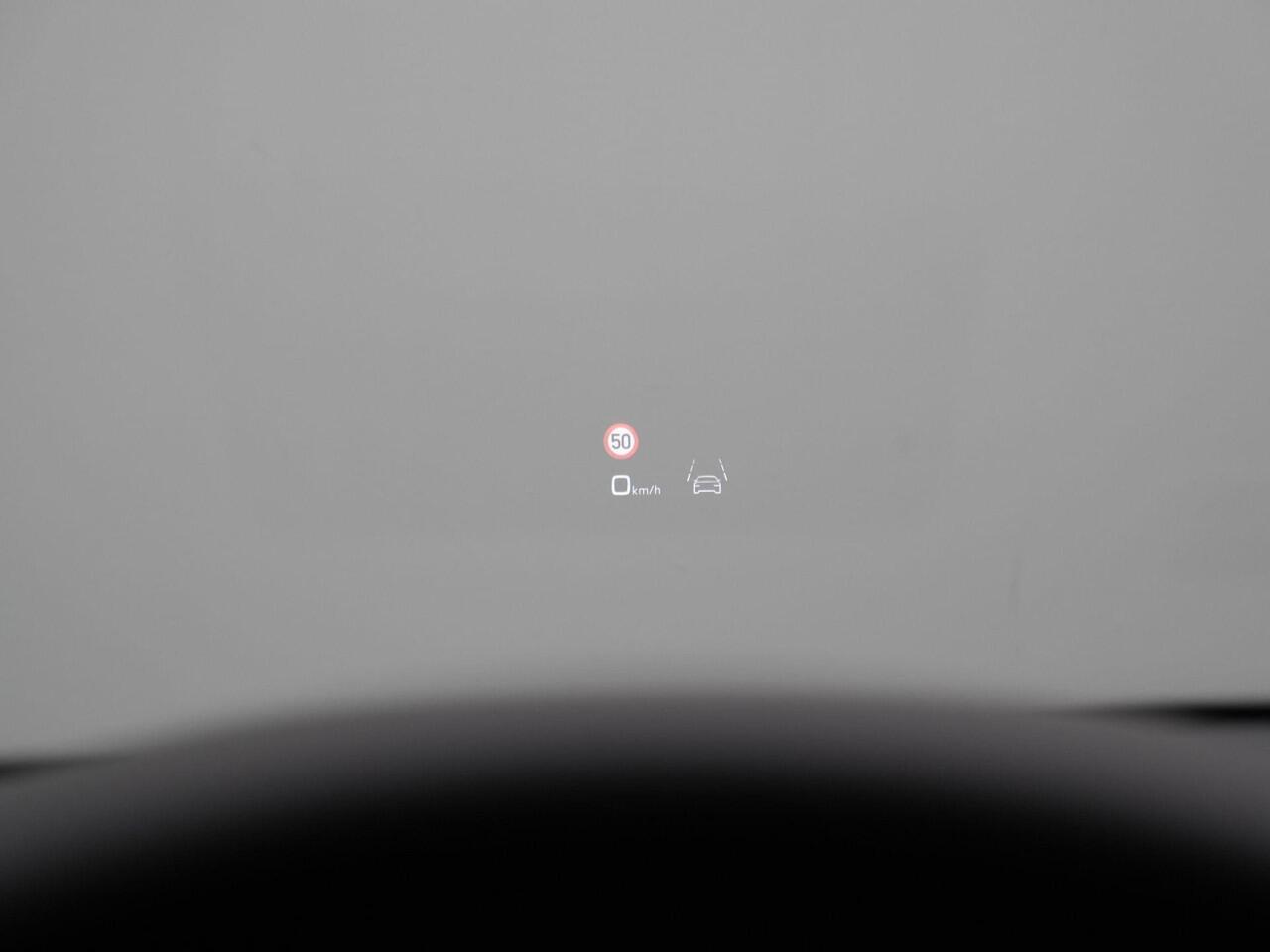 Audi A3 SPORTBACK 45 TFSI e 272 pk S-tronic S-Line | Head-up display | Matrix LED | Sonos | Elektr. verstelbare stoel | Achteruitrijcamera