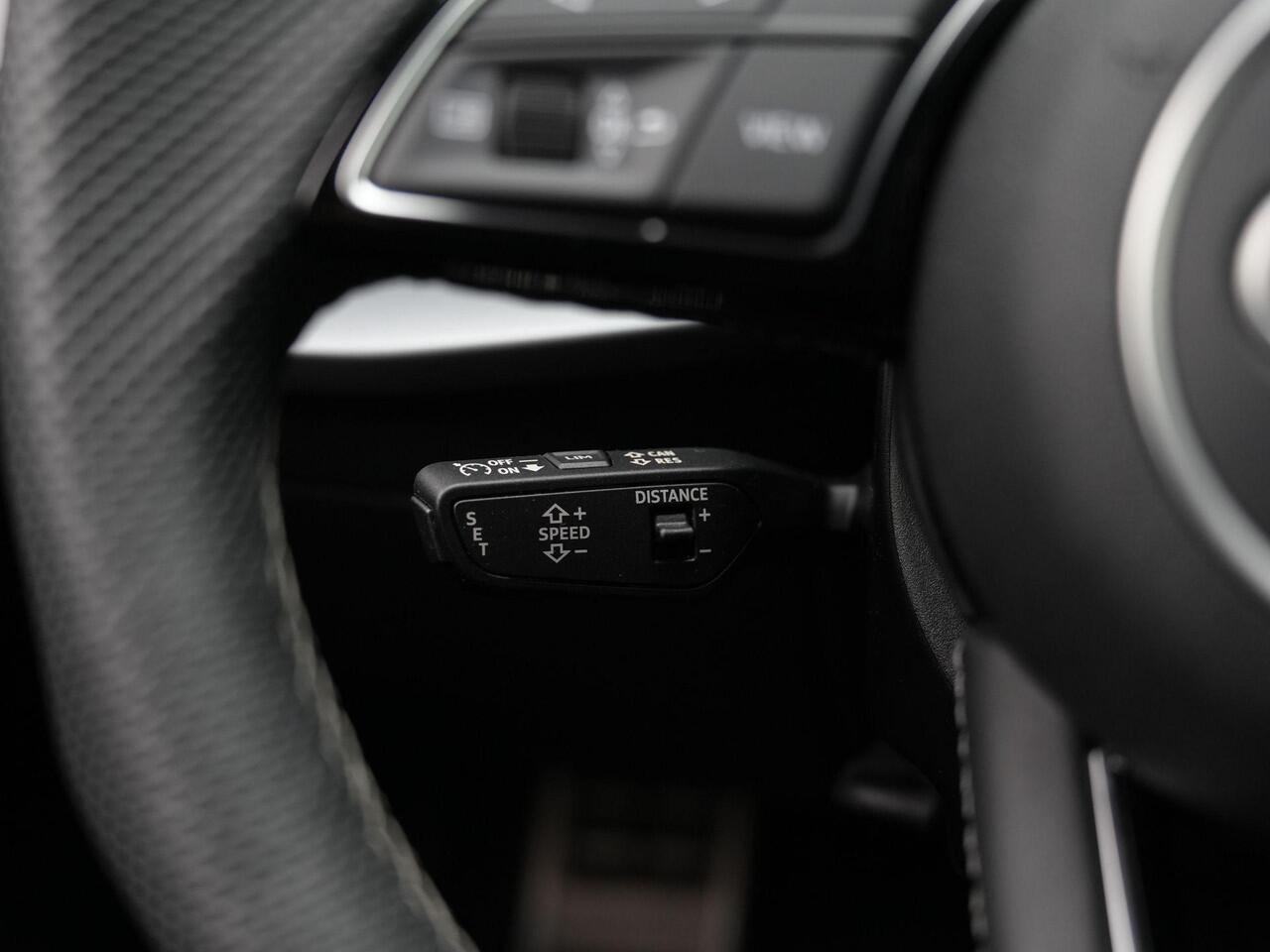 Audi A3 SPORTBACK 40 TFSI e 204 pk S-tronic S edition / S-Line | Stoelverwarming | Navigatie | Carplay