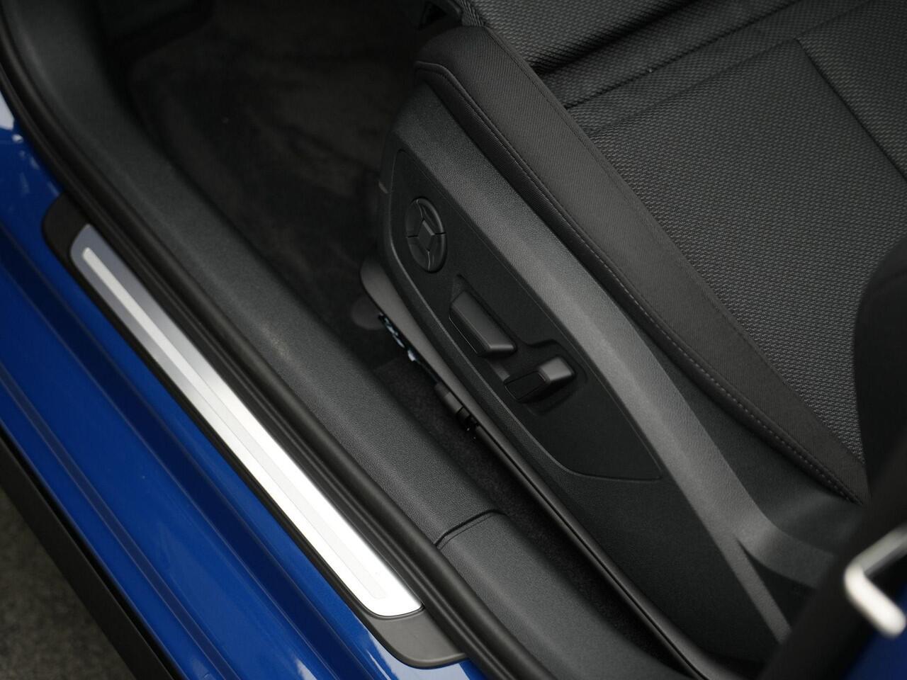 Audi A3 SPORTBACK 45 TFSI e 272 pk S-tronic S-Line | Sonos | Elektr. verstelbare stoel | Achteruitrijcamera | Stoelverwarming