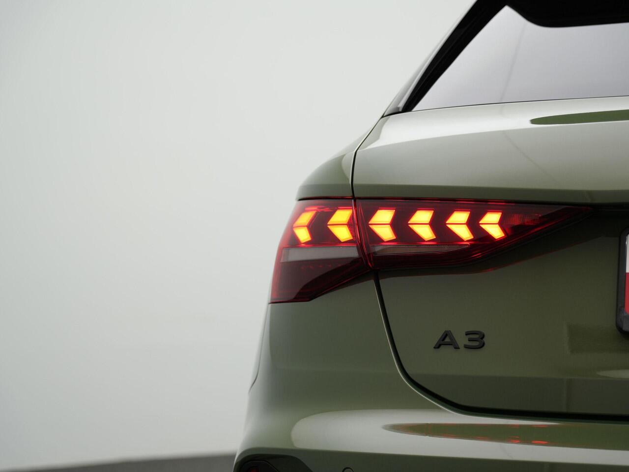 Audi A3 SPORTBACK 45 TFSI e 272 pk S-tronic S-Line | Elektr. verstelbare bestuurdersstoel | Achteruitrijcamera | Stoelverwarming | Adaptive Cruise