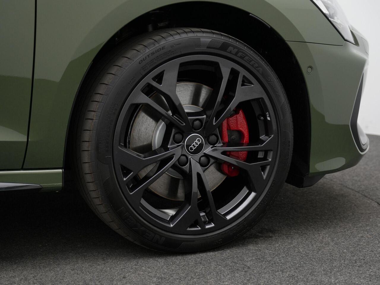 Audi A3 SPORTBACK 45 TFSI e 272 pk S-tronic S-Line | Elektr. verstelbare bestuurdersstoel | Achteruitrijcamera | Stoelverwarming | Adaptive Cruise