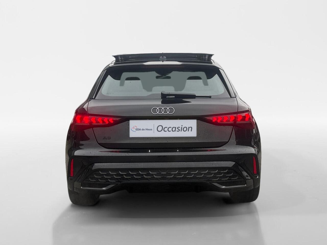 Audi A3 SPORTBACK 35 TFSI S edition | 3X S Line | Schuif-Kantel Dak | Sportstoelen | SONOS | Camera | Stoelverwarming | Apple Carplay | Adaptief Cruise Control | Climate Control