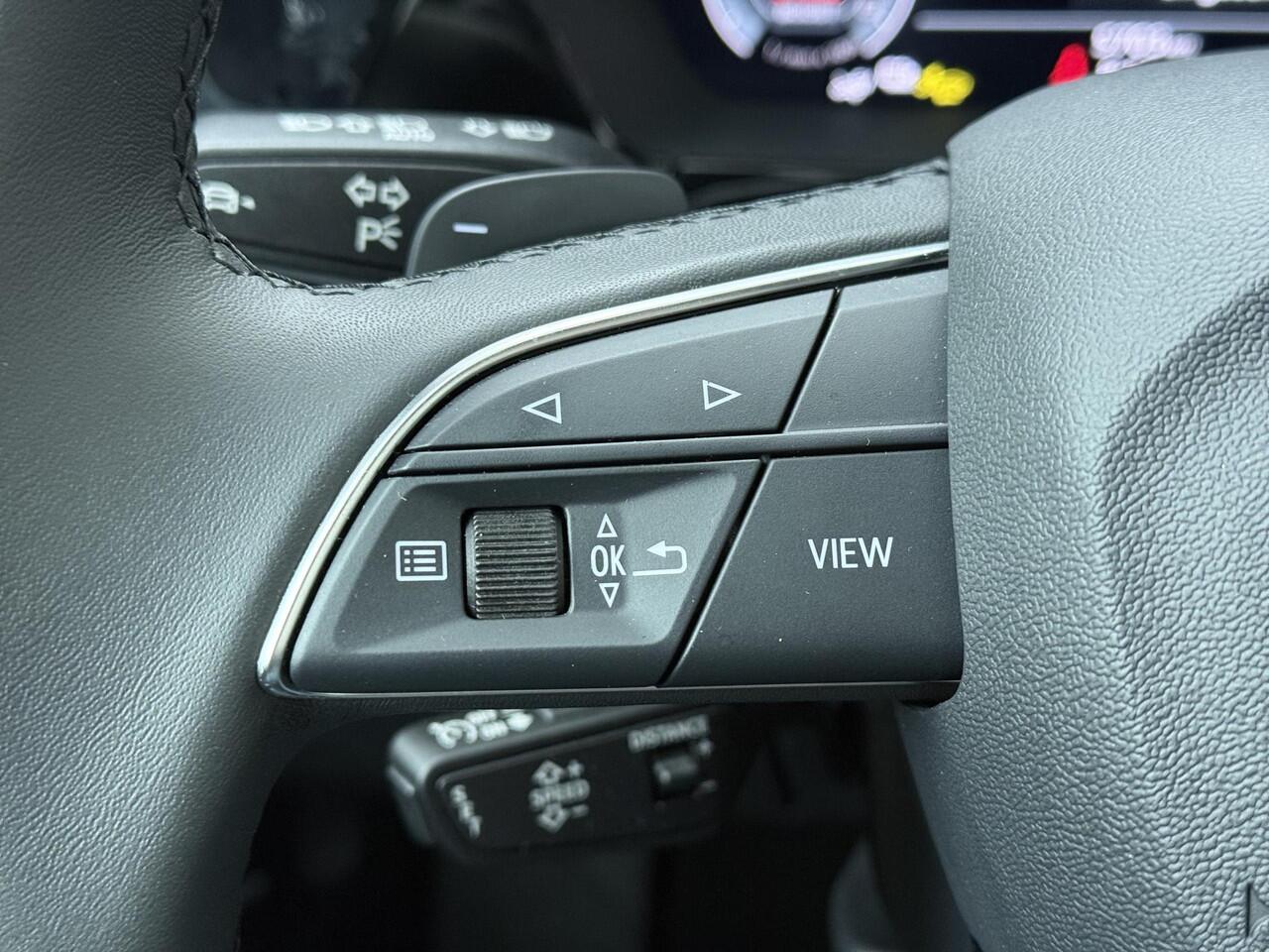 Audi A3 SPORTBACK 45 TFSI e S edition Competition | 272 PK | SoH 97% | Trekhaak | Head-up display | Adaptive cruise control | Sonos premium sound | S line | Navigatiesysteem |