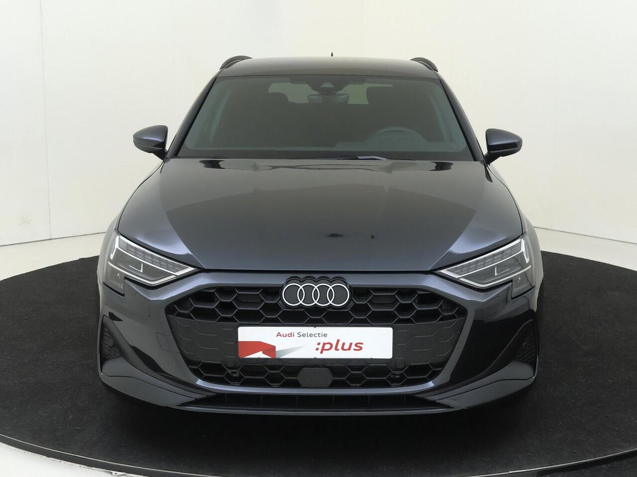 Audi A3 SPORTBACK 40 TFSI e Edition | SoH 98% | LED matrix verlichting | Navigatie | Elektrische bestuurdersstoel | Keyless | Parkeersensoren | Cruise control | CarPlay | Stoelverwarming |