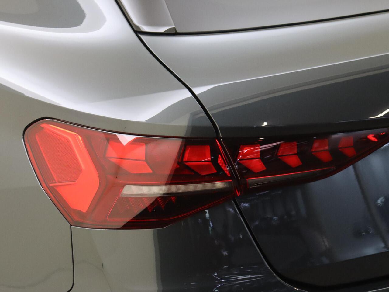 Audi A3 SPORTBACK 40 TFSI e Edition | SoH 98% | LED matrix verlichting | Navigatie | Elektrische bestuurdersstoel | Keyless | Parkeersensoren | Cruise control | CarPlay | Stoelverwarming |