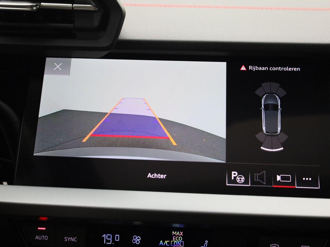 Audi A3 SPORTBACK 45 TFSIe 272PK S Line Competition · Panoramadak · Drive select · Camera + Parkeersensoren · Garantie t/m 16-04-2027 · TOPDEAL