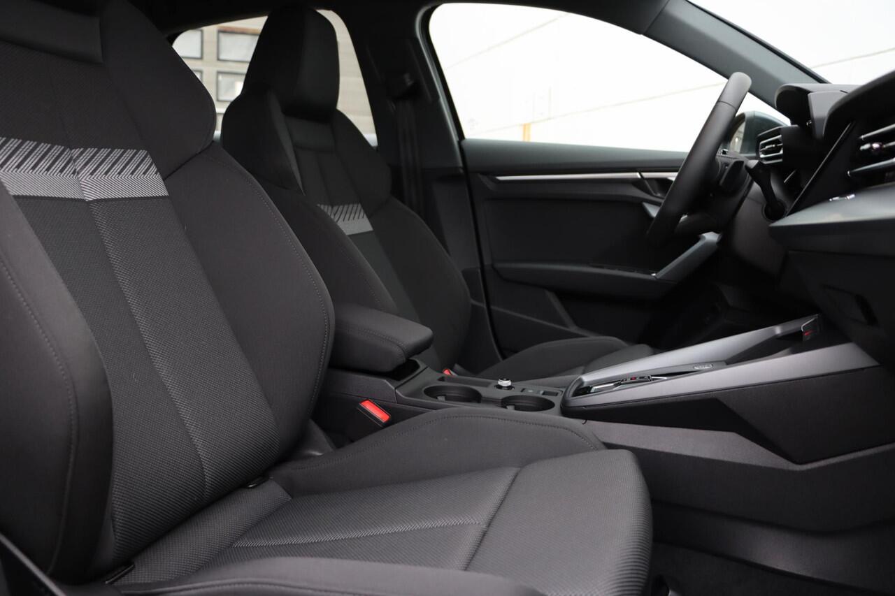 Audi A3 SPORTBACK 40 TFSI e Advanced edition 204pk | ACC | Stoelverwarming | Camera | CarPlay | Park assist