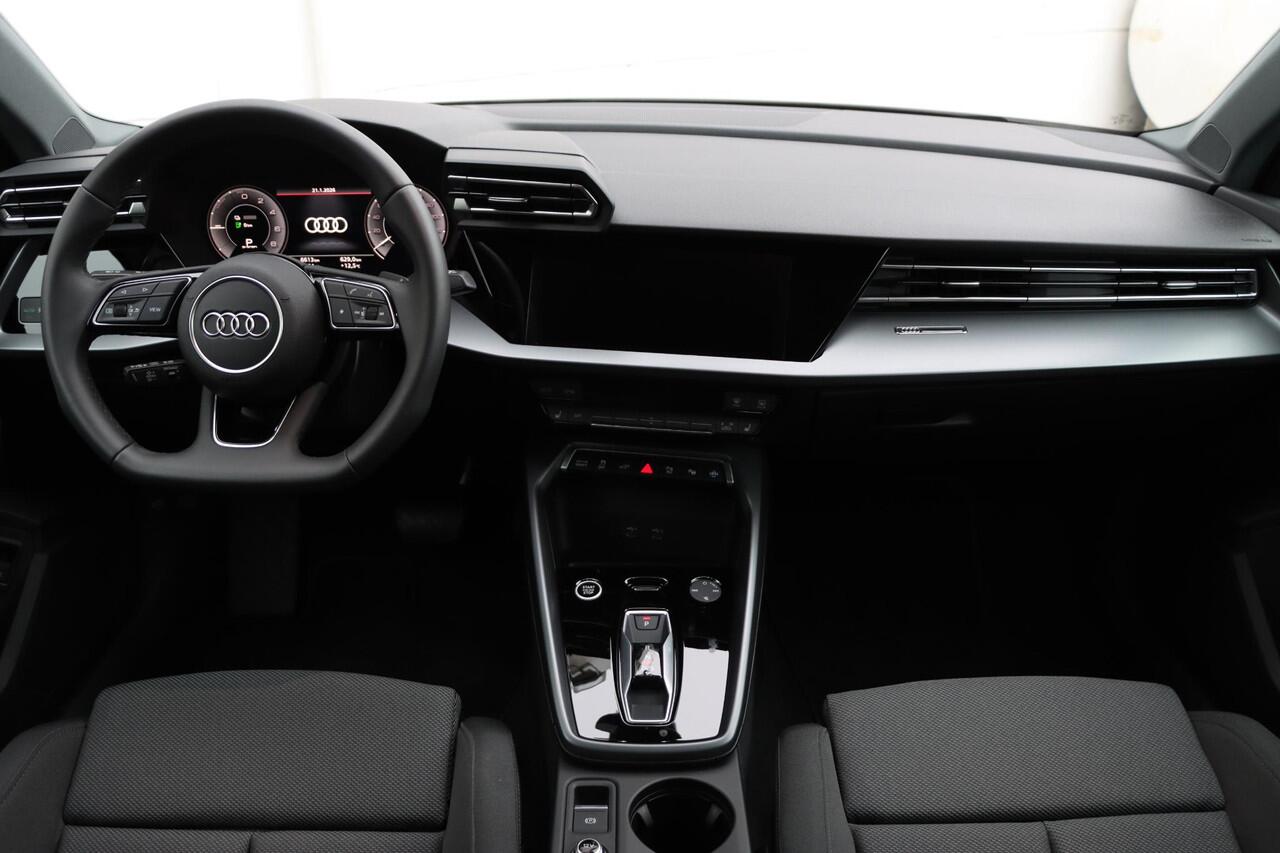 Audi A3 SPORTBACK 40 TFSI e Advanced edition 204pk | ACC | Stoelverwarming | Camera | CarPlay | Park assist