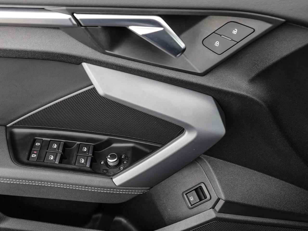 Audi A3 SPORTBACK 40 TFSIe 204pk S-tronic S edition · Camera · Apple/Android Car Play · Stoelverwarming · Parkeer Assistent · P-Sensoren · 17'' Inch · Garantie t/m 08-07-2029 of 100.000km