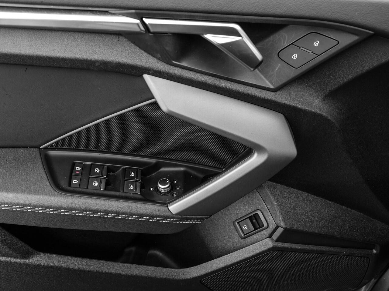 Audi A3 SPORTBACK 40 TFSIe S-tronic 204pk S Edition · Camera · Parkeerassistent · Zwart Optiek Pakket Plus · ACC · Stoelverwarming · Apple/Android Car Play · Garantie t/m 23-06-2029 of 100.000km