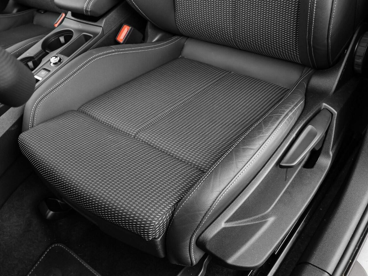 Audi A3 SPORTBACK 40 TFSIe S-tronic 204pk S Edition · Camera · Parkeerassistent · Zwart Optiek Pakket Plus · ACC · Stoelverwarming · Apple/Android Car Play · Garantie t/m 23-06-2029 of 100.000km