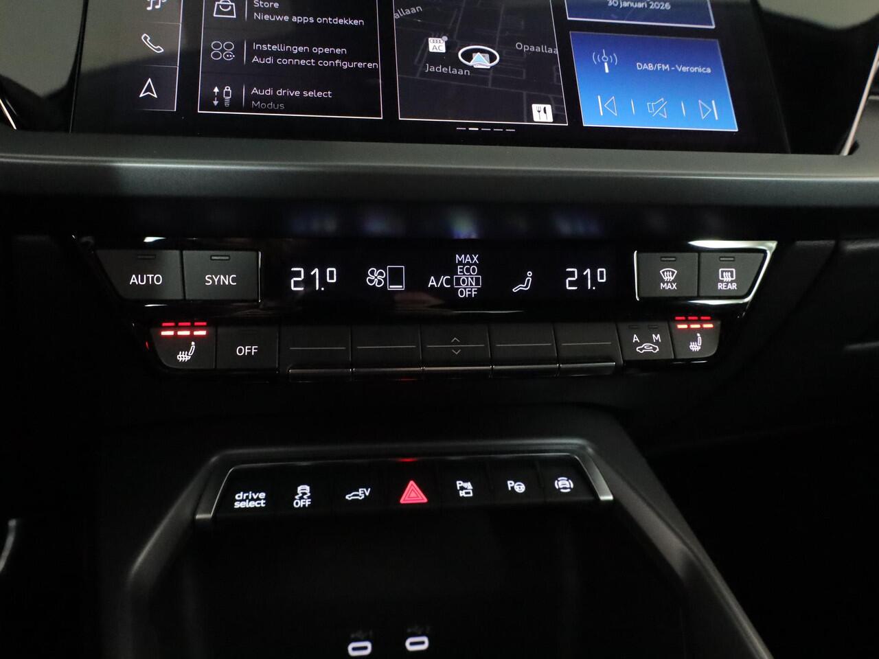 Audi A3 SPORTBACK 40 TFSI e Advanced edition 204 pk S-tronic | Verlengde garantie | Navigatie | Parkeersensoren (Park assist) | Achteruitrijcamera | Stoelverwarming |