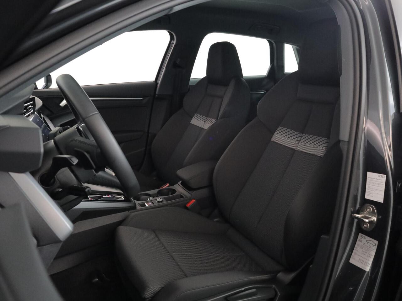 Audi A3 SPORTBACK 40 TFSI e Advanced edition 204 pk S-tronic | Verlengde garantie | Navigatie | Parkeersensoren (Park assist) | Achteruitrijcamera | Stoelverwarming |