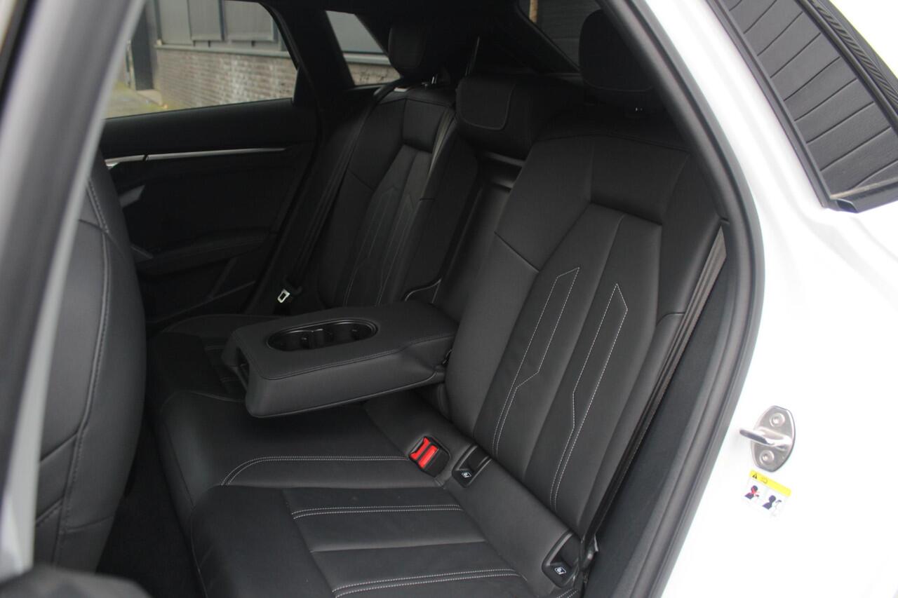 Audi A3 SPORTBACK 45 TFSI e S edition Competition 4 jaar fabrieksgarantie | Panorama Dak | 3x S-line | Leer | ACC | Matrix
