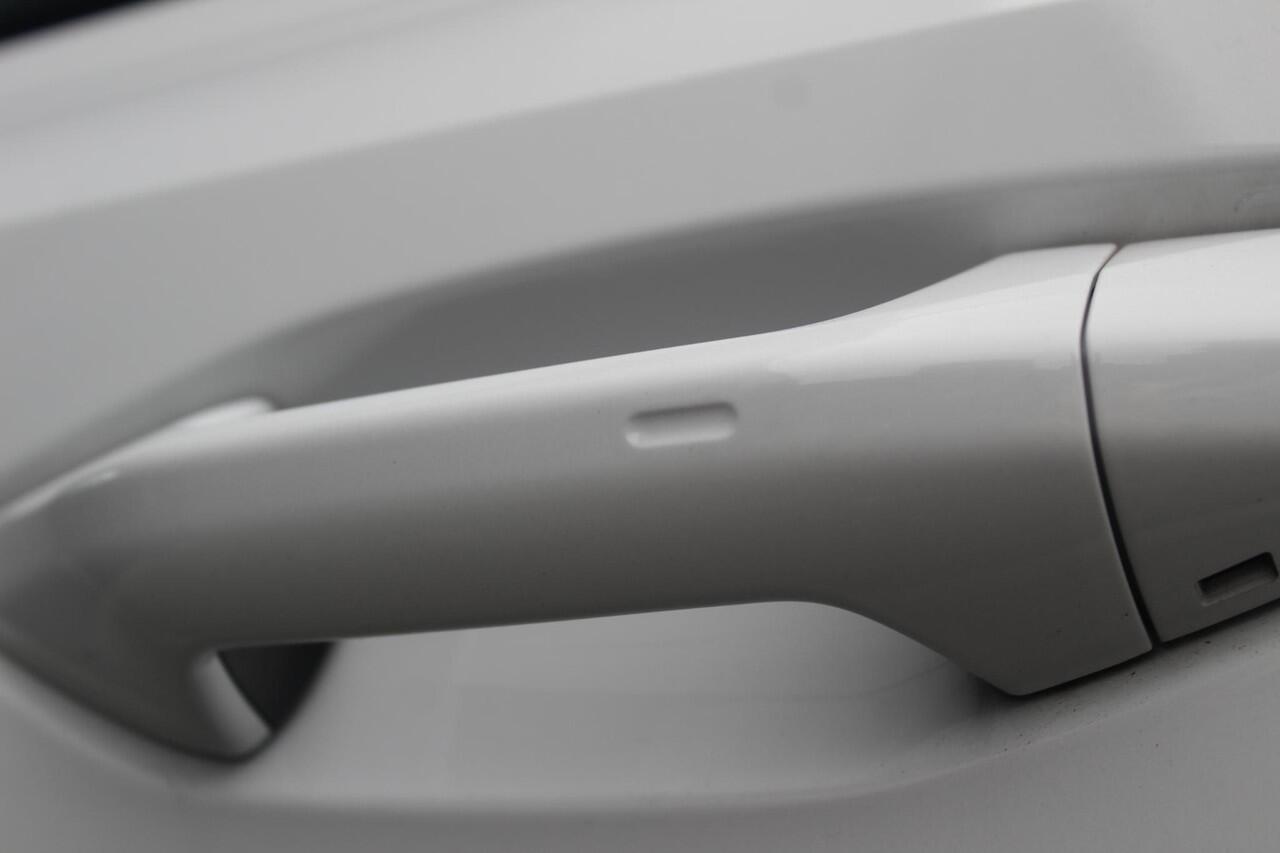 Audi A3 SPORTBACK 45 TFSI e S edition Competition 4 jaar fabrieksgarantie | Panorama Dak | 3x S-line | Leer | ACC | Matrix