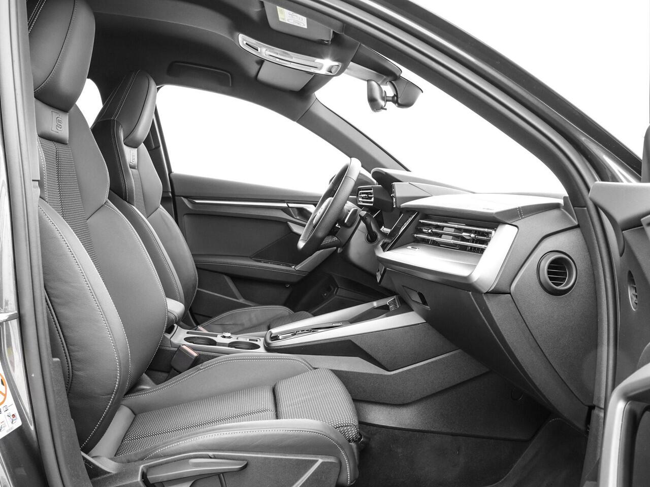 Audi A3 SPORTBACK 40 TFSIe 204pk S-tronic S edition · Camera · Apple/Android Car Play · Navigatie · Stoelverwarming · P-Sensoren · 18'' Inch · Garantie t/m 06-05-2029 of 100.000km