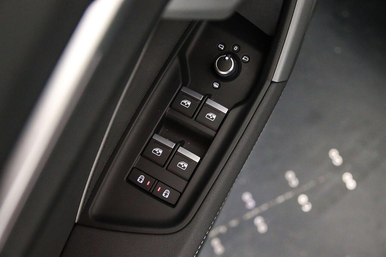 Audi A3 SPORTBACK 40 TFSI e S edition | Trekhaak | Sonos | Achteruitrijcamera | Matrix-led | ACC | Carplay |