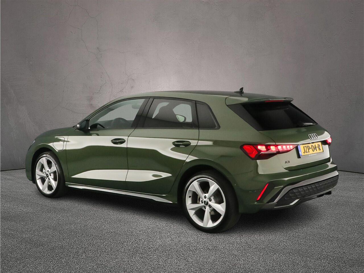 Audi A3 SPORTBACK 40 TFSI e S edition | Trekhaak | Sonos | Achteruitrijcamera | Matrix-led | ACC | Carplay |