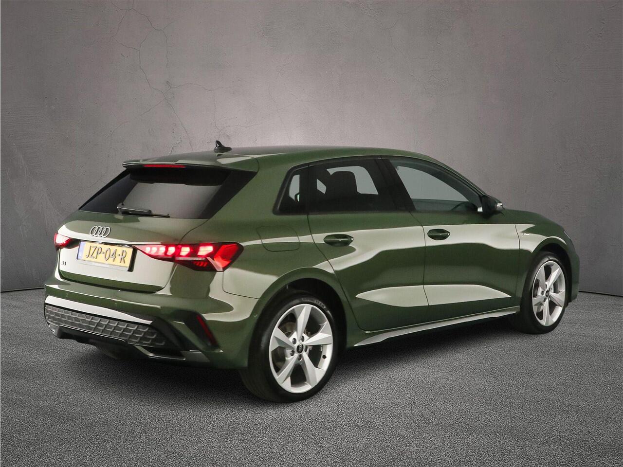 Audi A3 SPORTBACK 40 TFSI e S edition | Trekhaak | Sonos | Achteruitrijcamera | Matrix-led | ACC | Carplay |