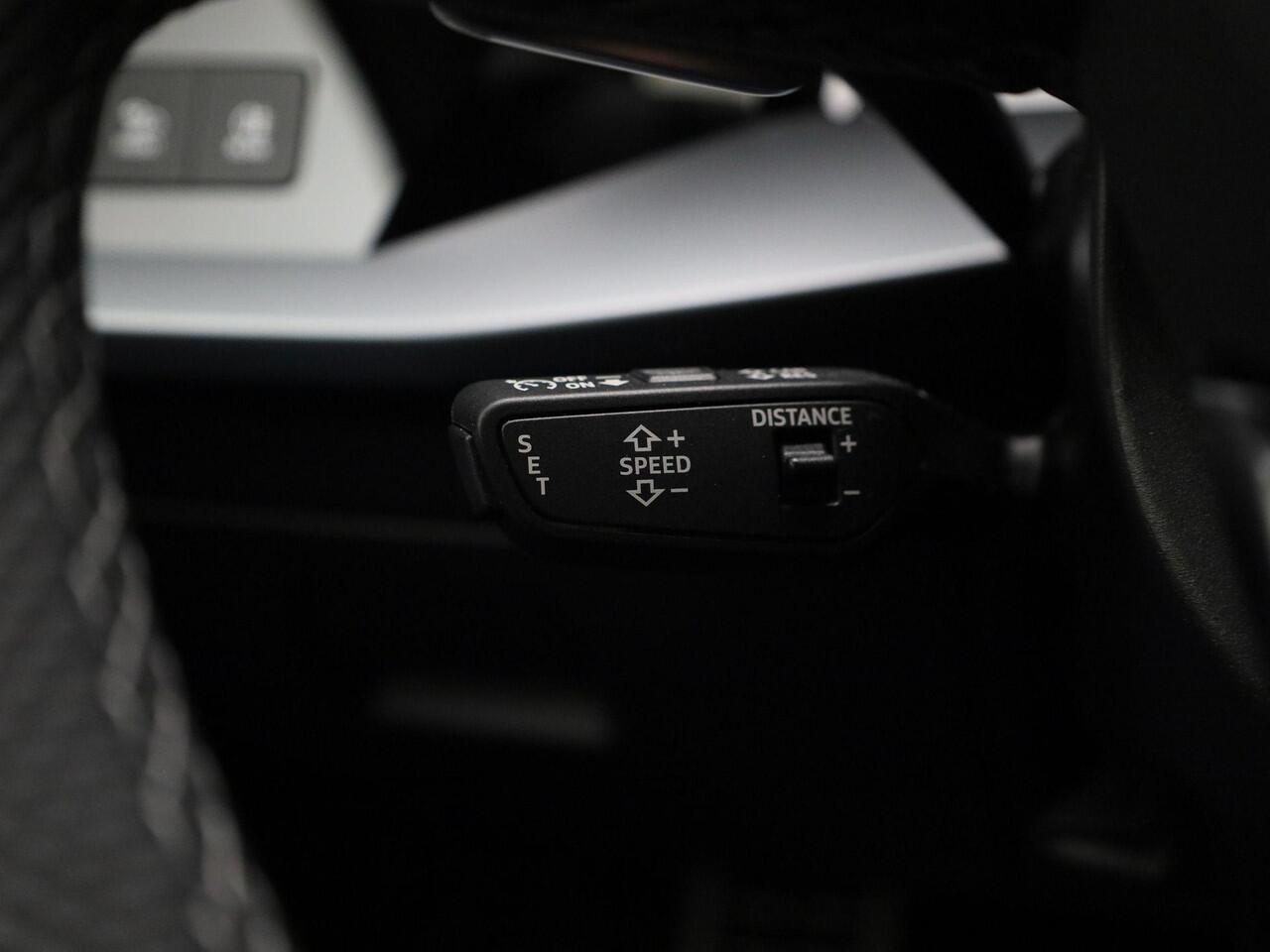 Audi A3 SPORTBACK 40 TFSIe 150kW/204PK S Line · SONOS Sound · Head-Up Display · Camera + Parkeersensoren · Adaptive Cruise Control · Stoelverwarming · Garantie t/m 14-04-2030 of 100000km