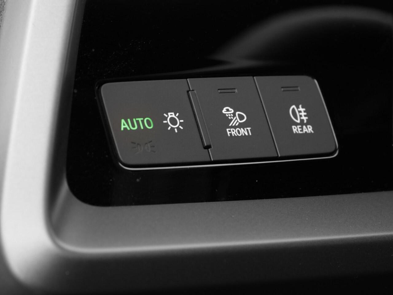 Audi A3 SPORTBACK 40 TFSIe 204pk S-Tronic S Edition · Camera · ACC · Apple/Android Car Play · Parkeer Assistent · Stoelverwarming · Sportstoelen · Garantie t/m 10-06-2029 of 100.000km