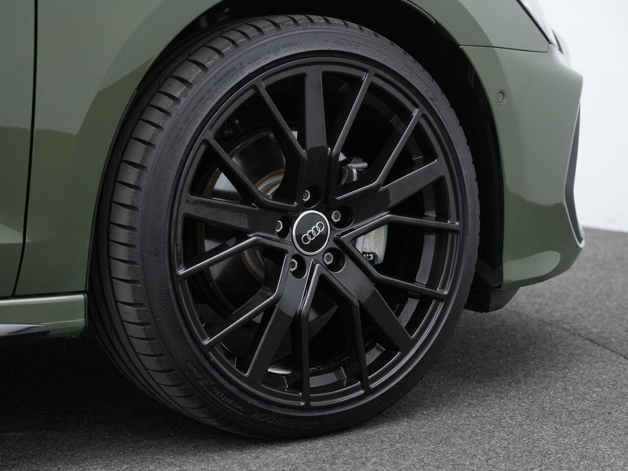 Audi A3 SPORTBACK 40 TFSI e 204 pk S edition / S-Line | Panoramadak | Achteruitrijcamera | Stoelverwarming | Adaptive Cruise