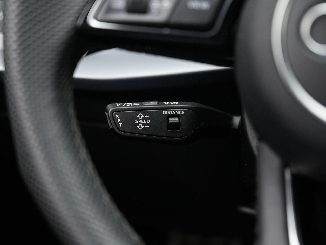 Audi A3 SPORTBACK 40 TFSI e 204 pk S edition / S-Line | Panoramadak | Achteruitrijcamera | Stoelverwarming | Adaptive Cruise