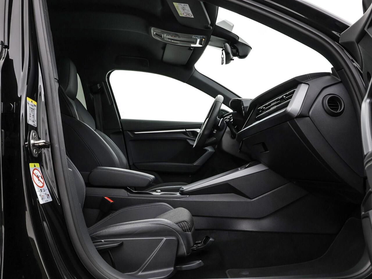 Audi A3 SPORTBACK 40 TFSIe 204pk S-tronic S edition · Camera · Apple/Android Car Play · Navigatie · Stoelverwarming · Zwart optiek · P-Sensoren · 17'' Inch · Garantie t/m 12-06-2029 of 100.000km