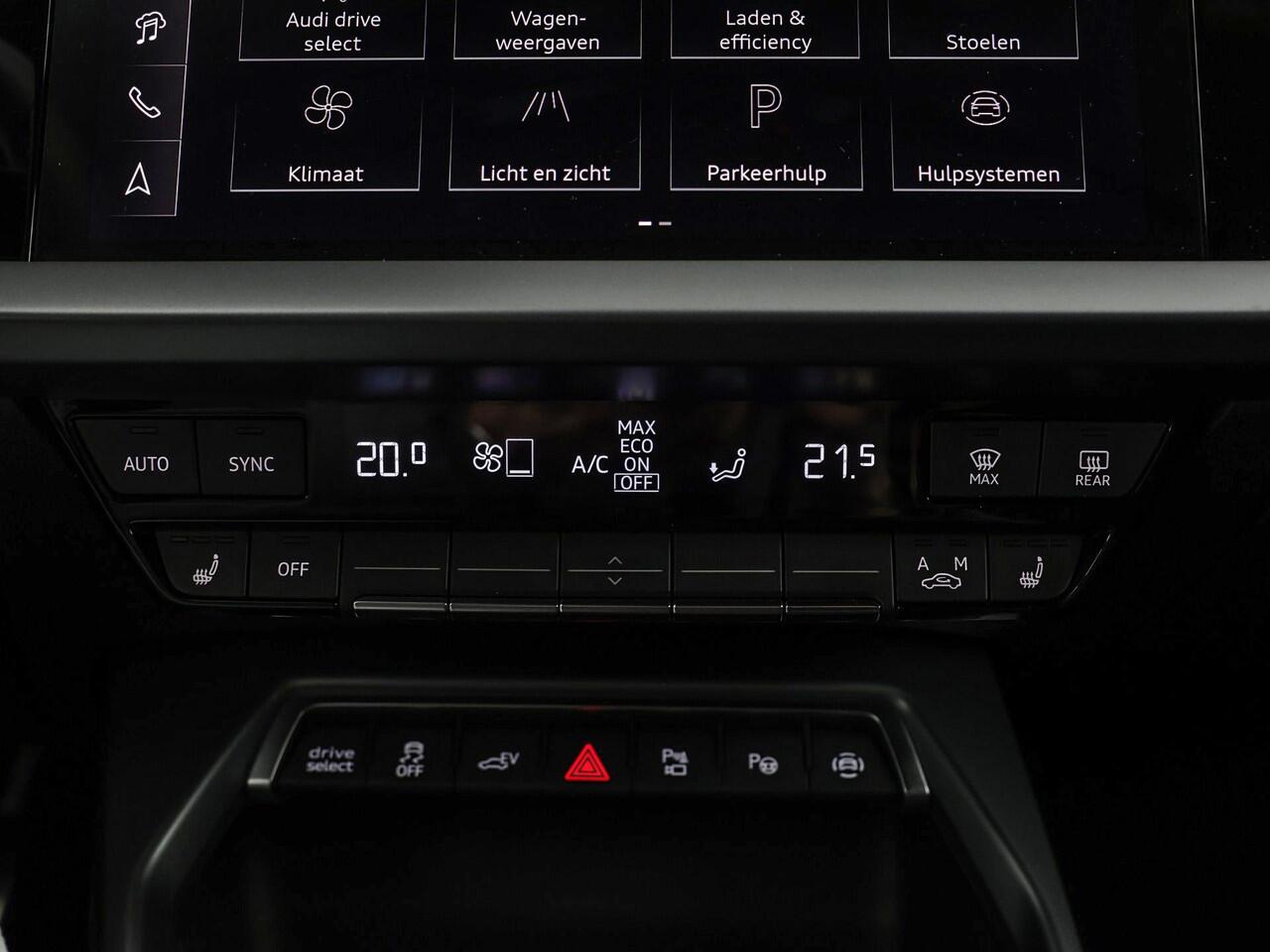 Audi A3 SPORTBACK 40 TFSIe 204pk S-tronic S edition · Camera · Apple/Android Car Play · Navigatie · Stoelverwarming · Zwart optiek · P-Sensoren · 17'' Inch · Garantie t/m 12-06-2029 of 100.000km