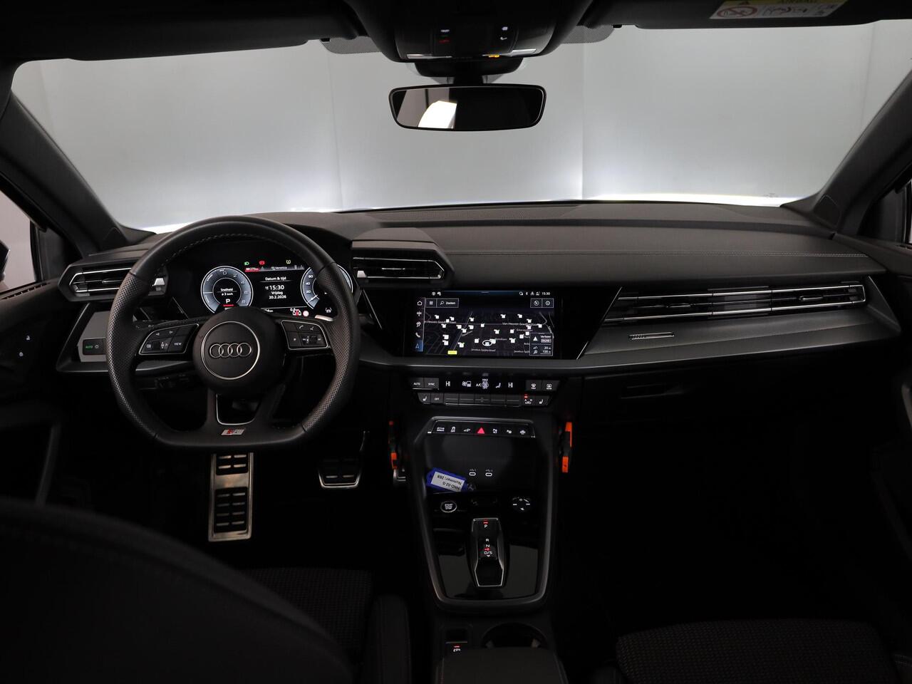 Audi A3 SPORTBACK 40 TFSI e S edition 204 pk S-tronic | Verlengde garantie | Navigatie | Parkeersensoren | Achteruitrijcamera | Adaptieve cruise control | S-Line |