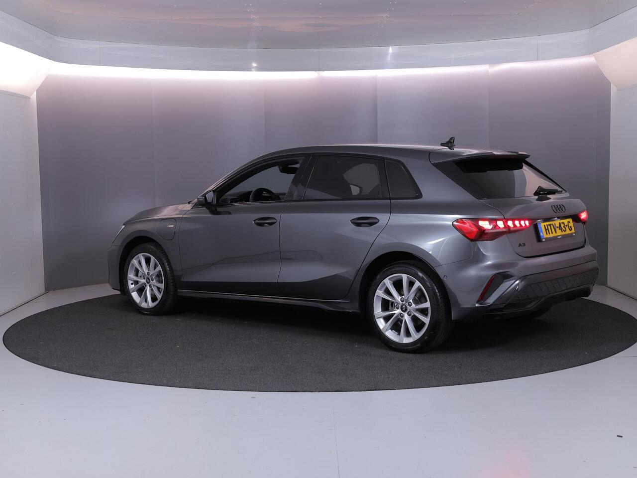 Audi A3 SPORTBACK 40 TFSI e S edition 204 pk S-tronic | Verlengde garantie | Navigatie | Parkeersensoren (Park assist) | Achteruitrijcamera | Stoelverwarming | S-Line |